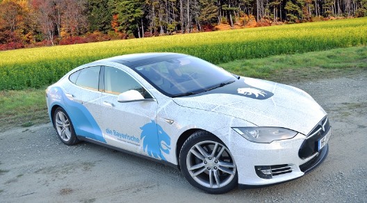 Mit dem Tesla umweltfreundlich unterwegs!