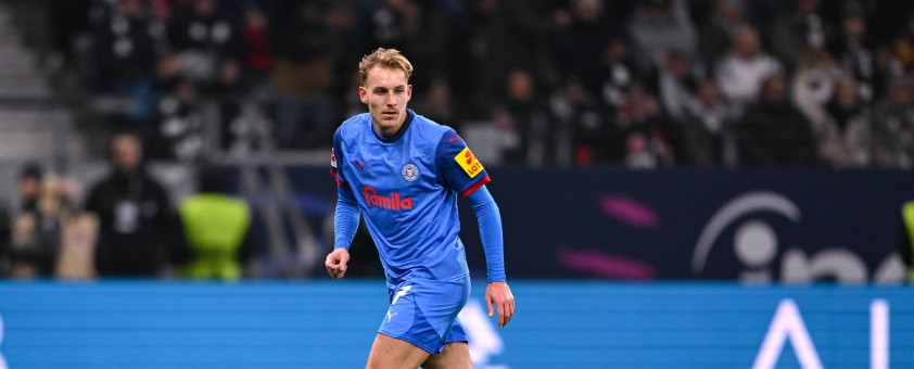 Timo Becker auf dem Fußballplatz